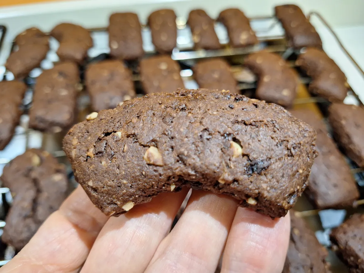 Biscotti da Inzuppo al Cioccolato con Nocciole
